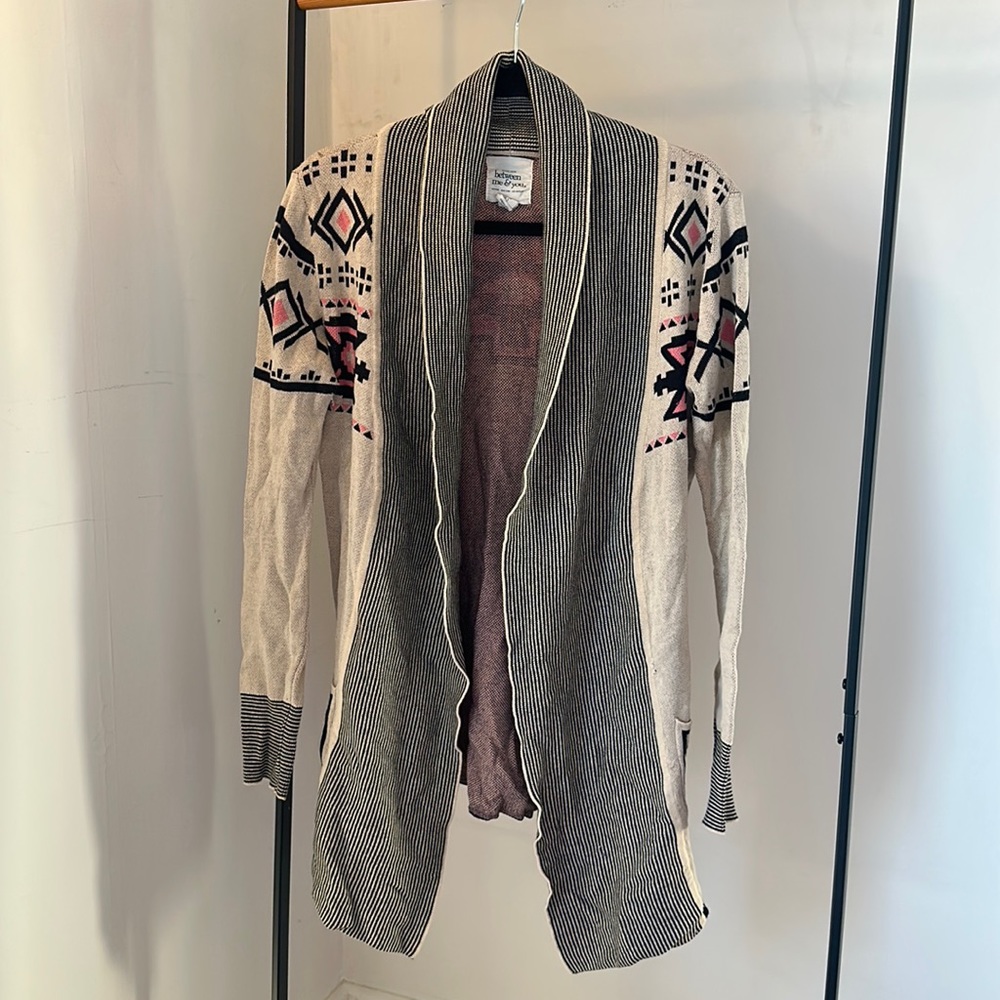 small between me & you geo print cardigan